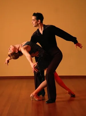 Ballroom dance classes in Dundee
